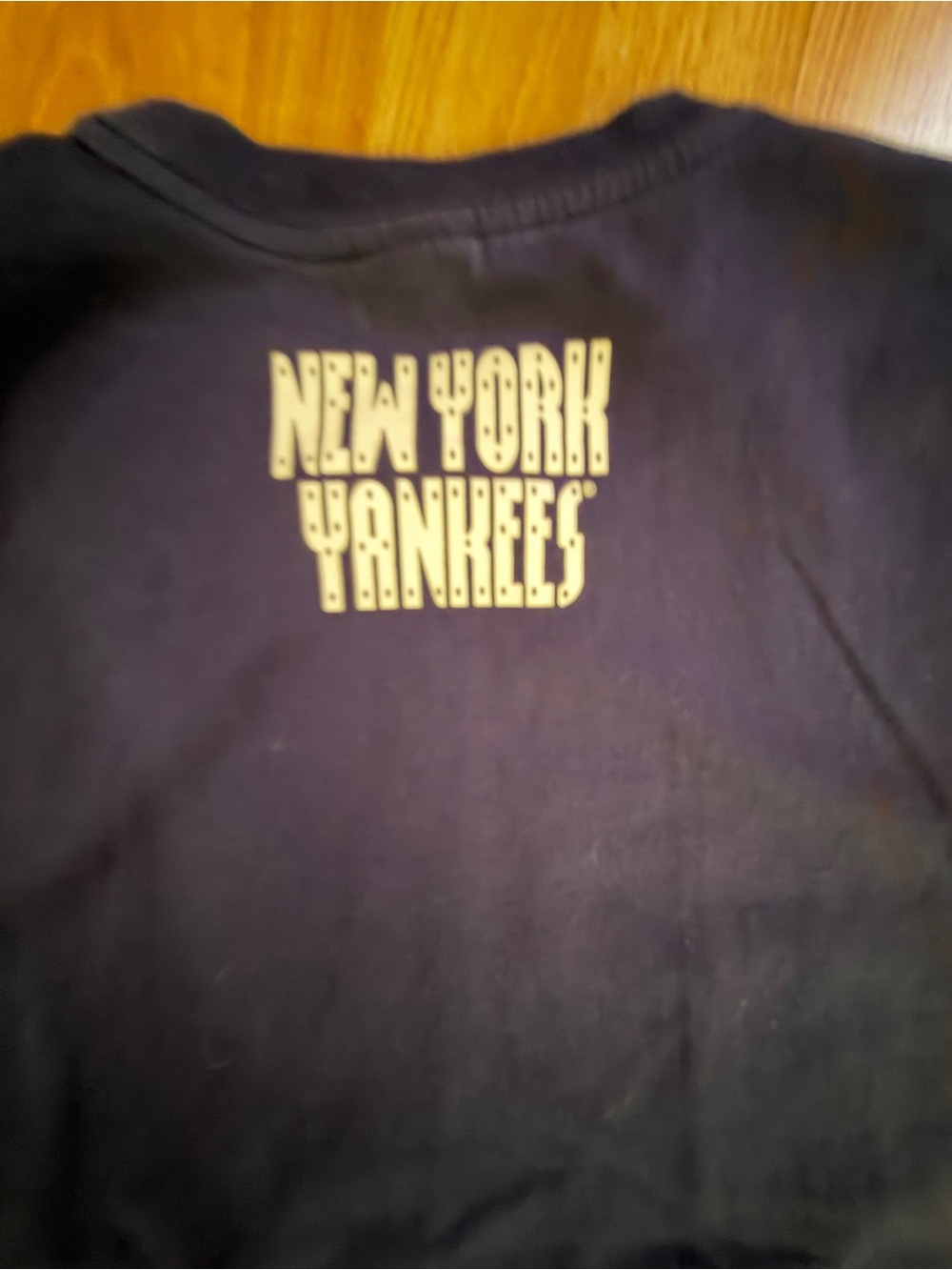 New Era Navy T‑Shirt with Green Camo NY Yankees Logo - Picture 7 of 7